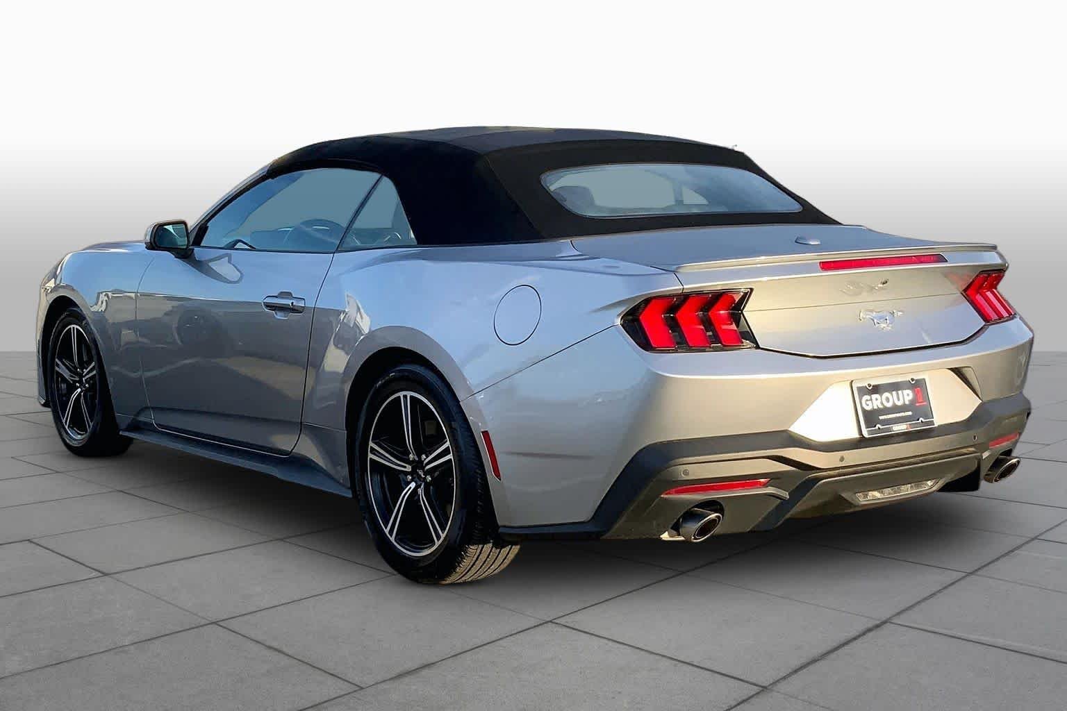 Used 2025 Iconic Silver Metallic Ford EcoBoost Premium image 10