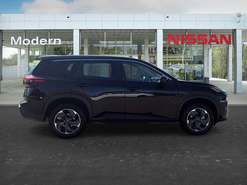 Used 2025 Super Black Nissan SV image 6