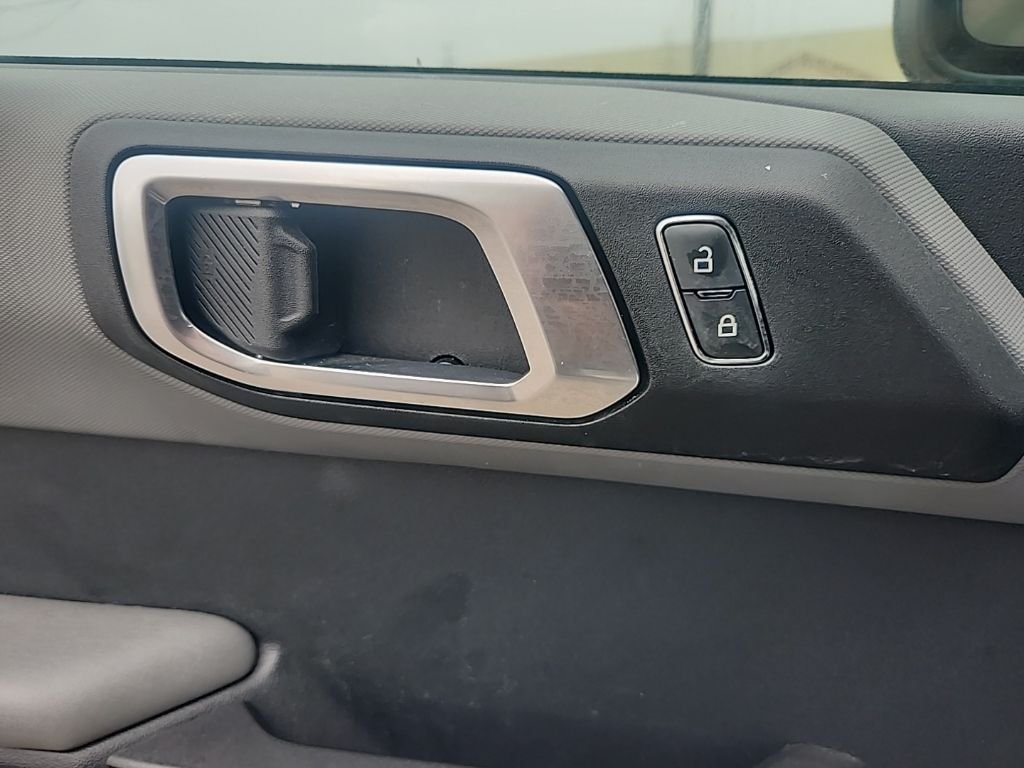 Used 2022 Gray Ford Base image 25