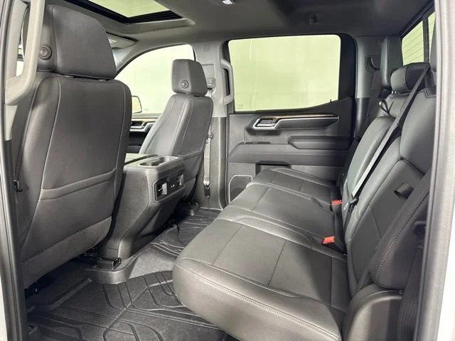Used 2025 Summit White Chevrolet RST image 12