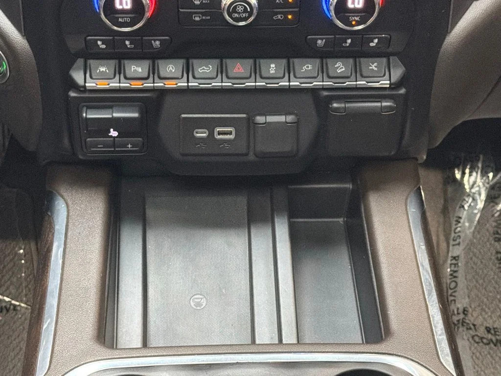 Used 2020 Onyx Black GMC Denali image 21