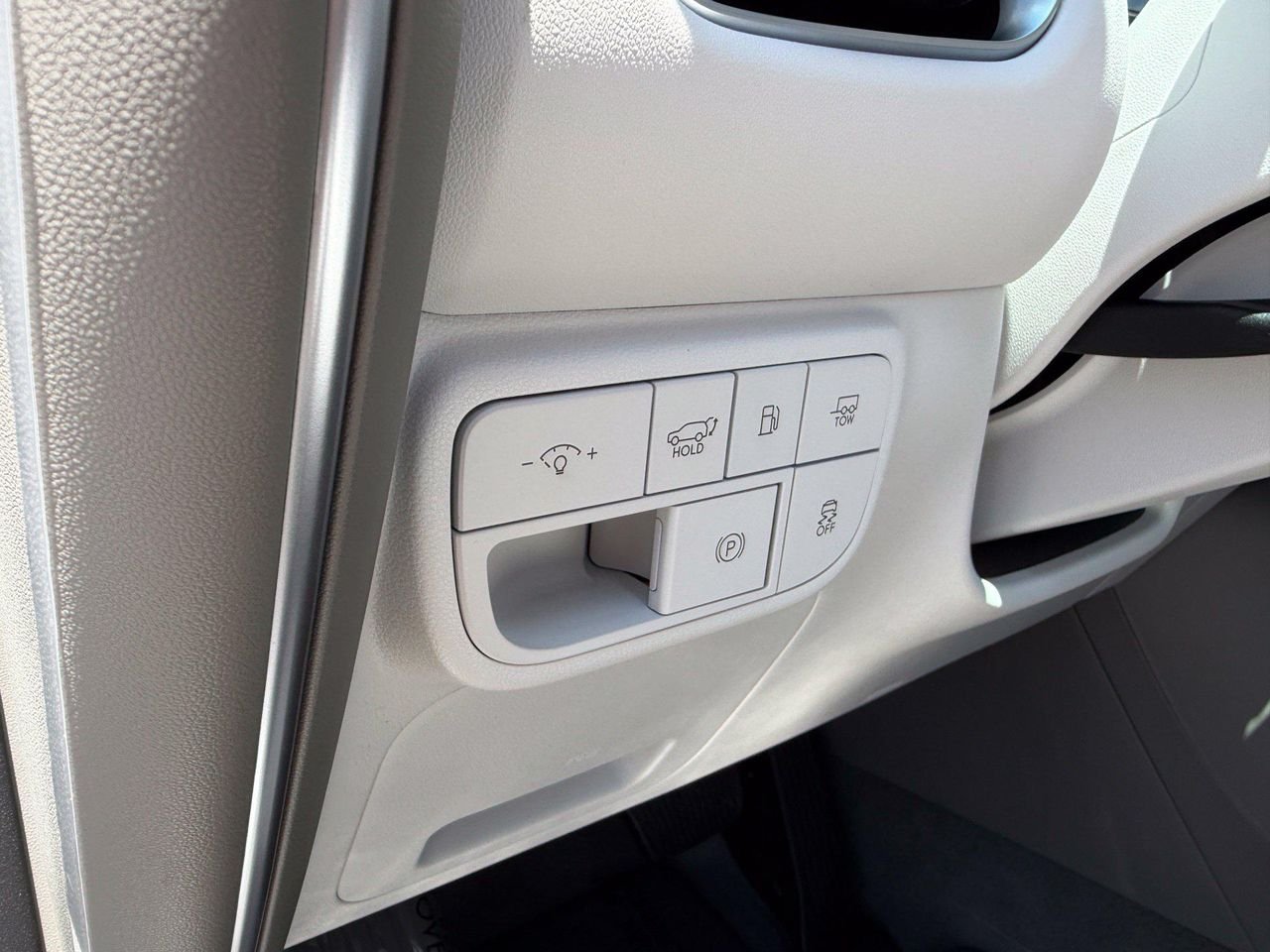 New 2026 White Hyundai SEL Premium image 30