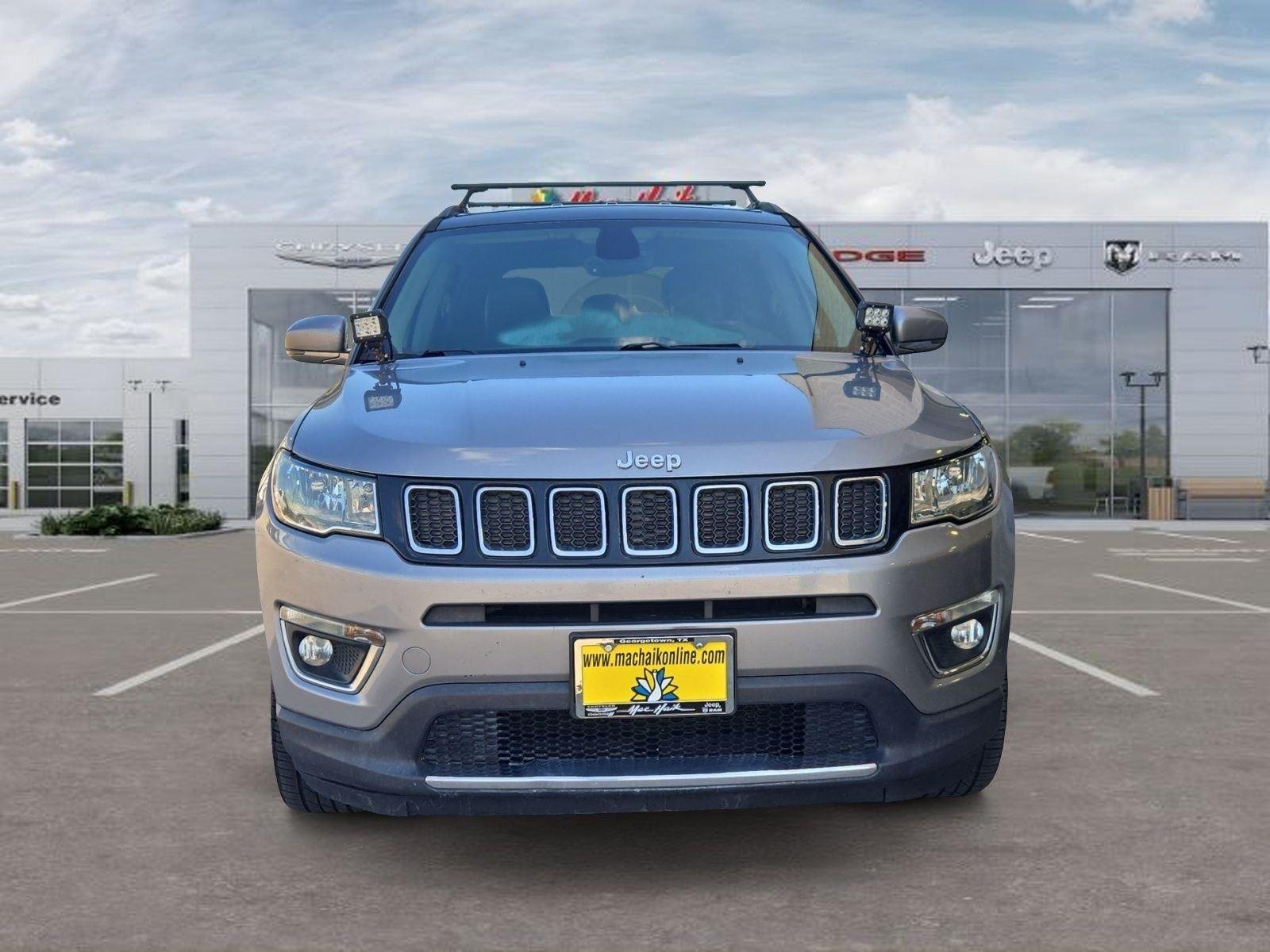 Used 2018 Billet Silver Metallic Clearcoat Jeep Limited image 8