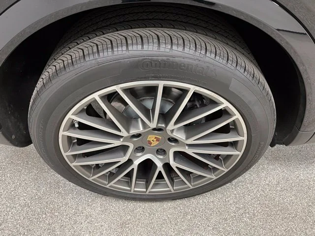 2022 Porsche Cayenne Platinum Edition - Photo 17
