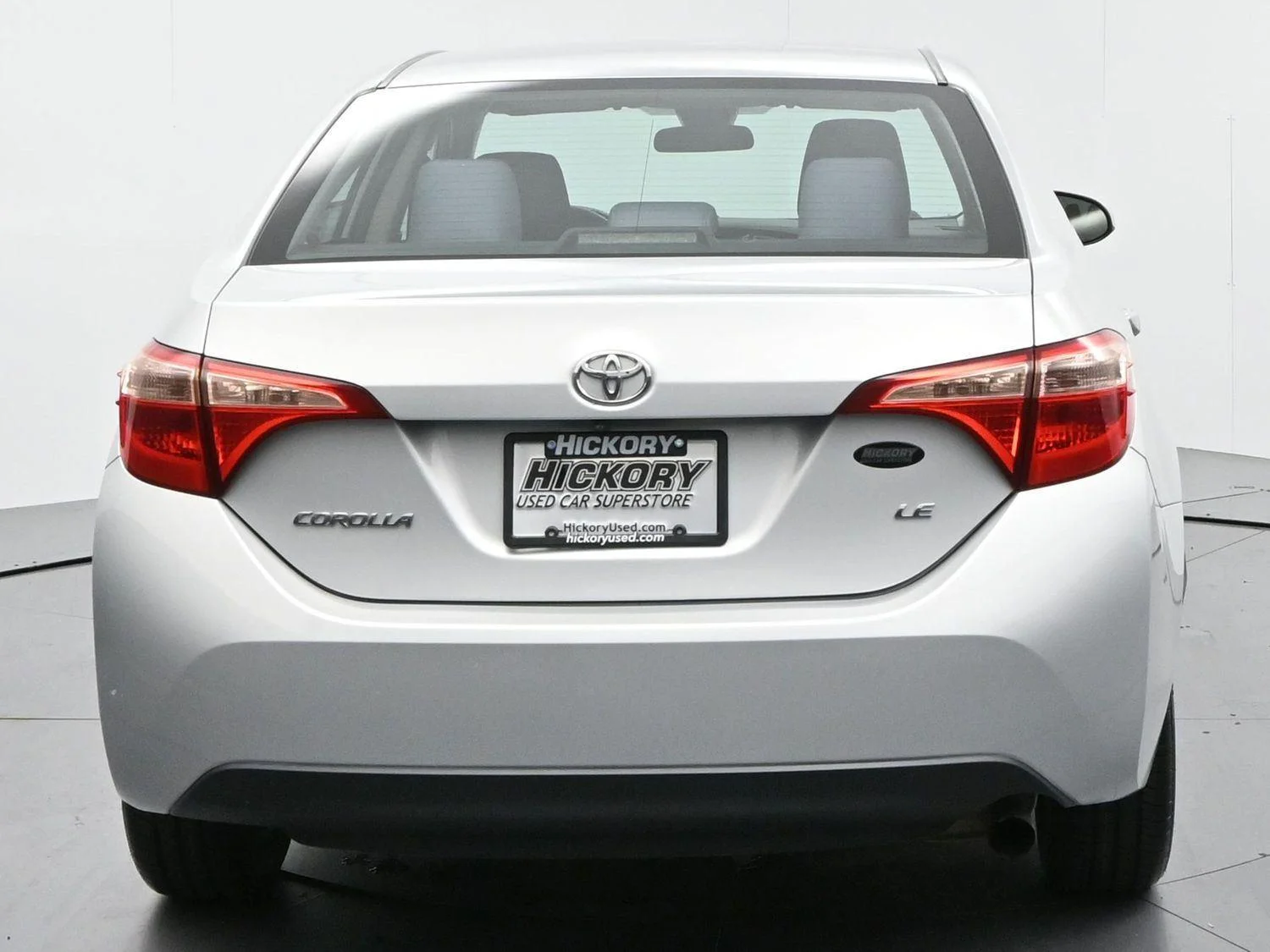 Used 2019 Classic Silver Metallic Toyota LE image 6