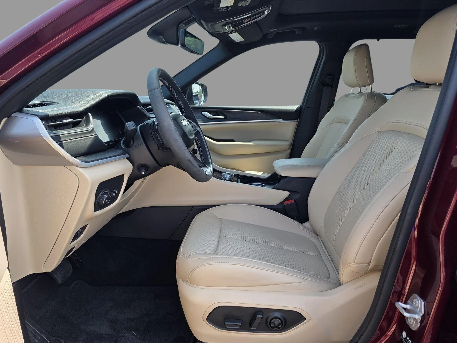 Used 2025 Velvet Red Pearlcoat Jeep Limited image 16