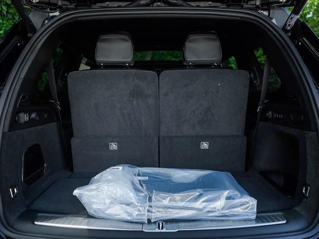 New 2026 Diamond Black Crystal Pearlcoat Jeep Summit image 8