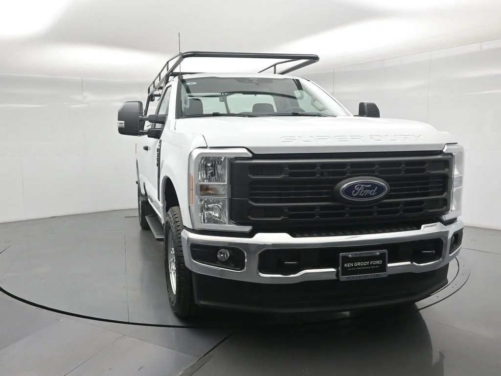 New 2026 Oxford White Ford XL image 44