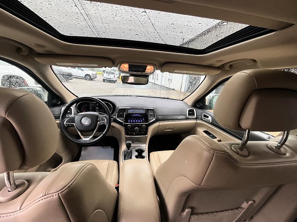 Used 2019 Gray Jeep Limited image 34