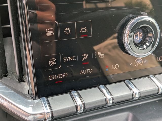 Used 2025 Silver GMC Elevation image 33