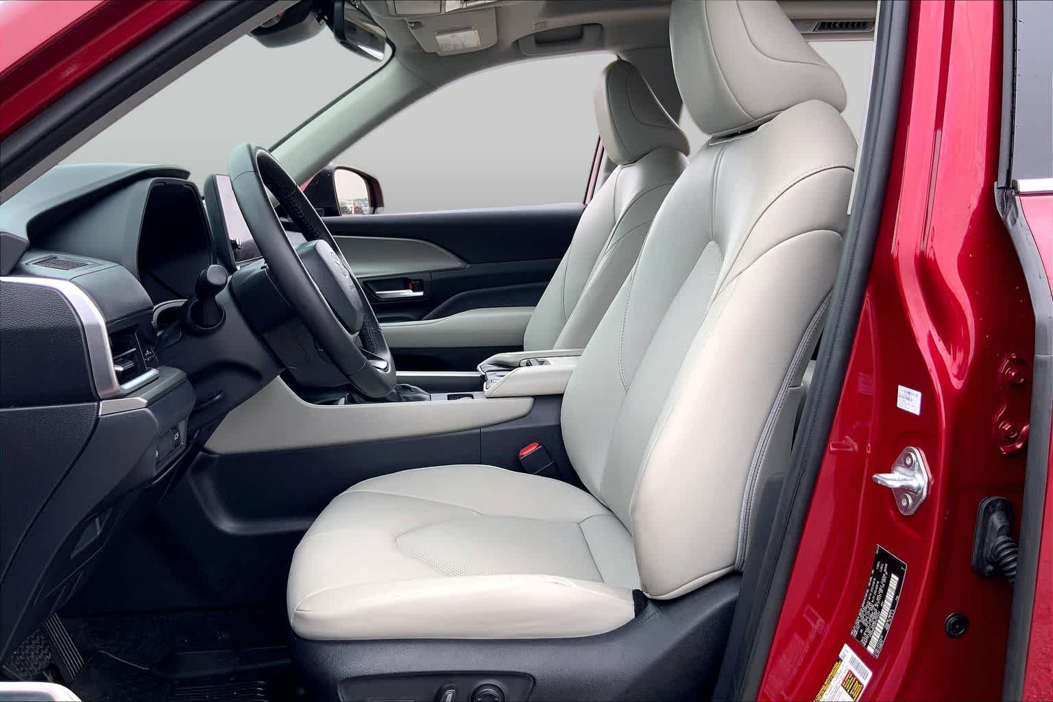 Used 2024 Ruby Flare Pearl Toyota XLE image 8