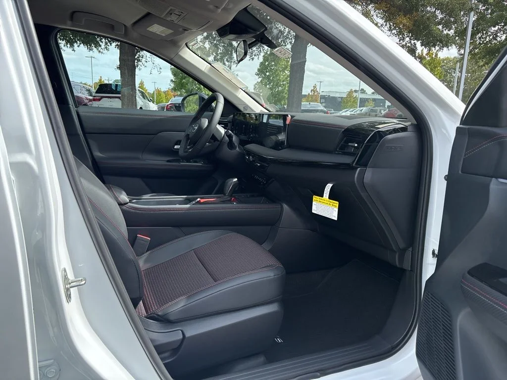 2026 Nissan KICKS SR AWD - Photo 18