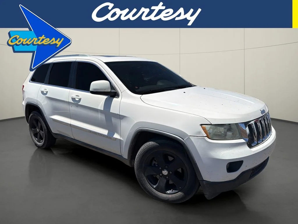 2011 Jeep Grand Cherokee Laredo 4WD's photo