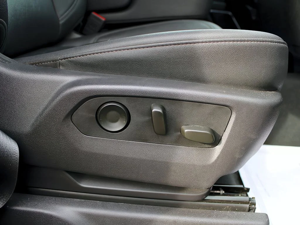 2024 GMC Sierra 1500 SLT - Photo 24