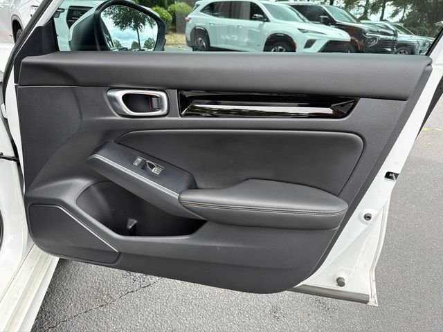 Used 2024 White Honda Touring image 14