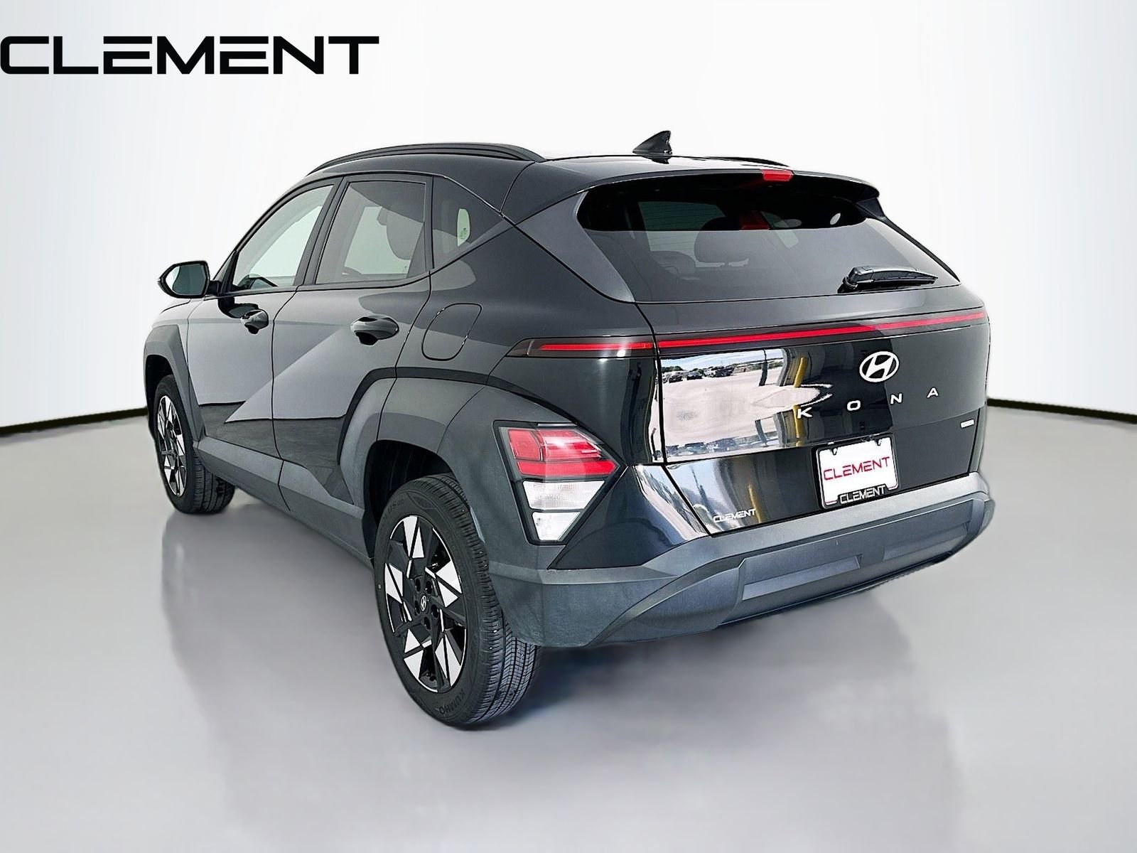 Certified Used 2025 Black Hyundai SEL image 10