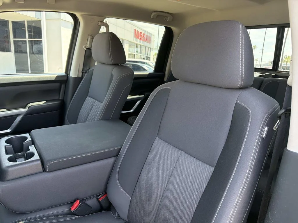 Used 2022 SUPER BLACK Nissan SV image 25