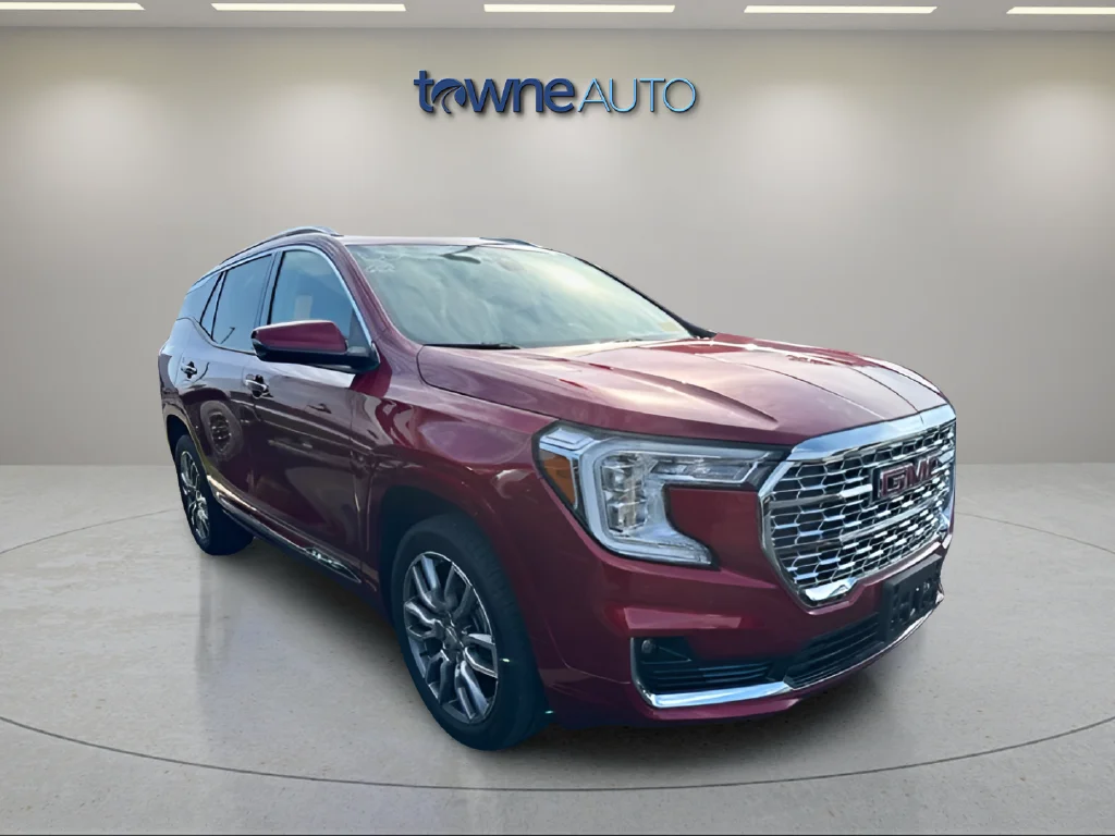 Used 2023 Red GMC Denali image 3