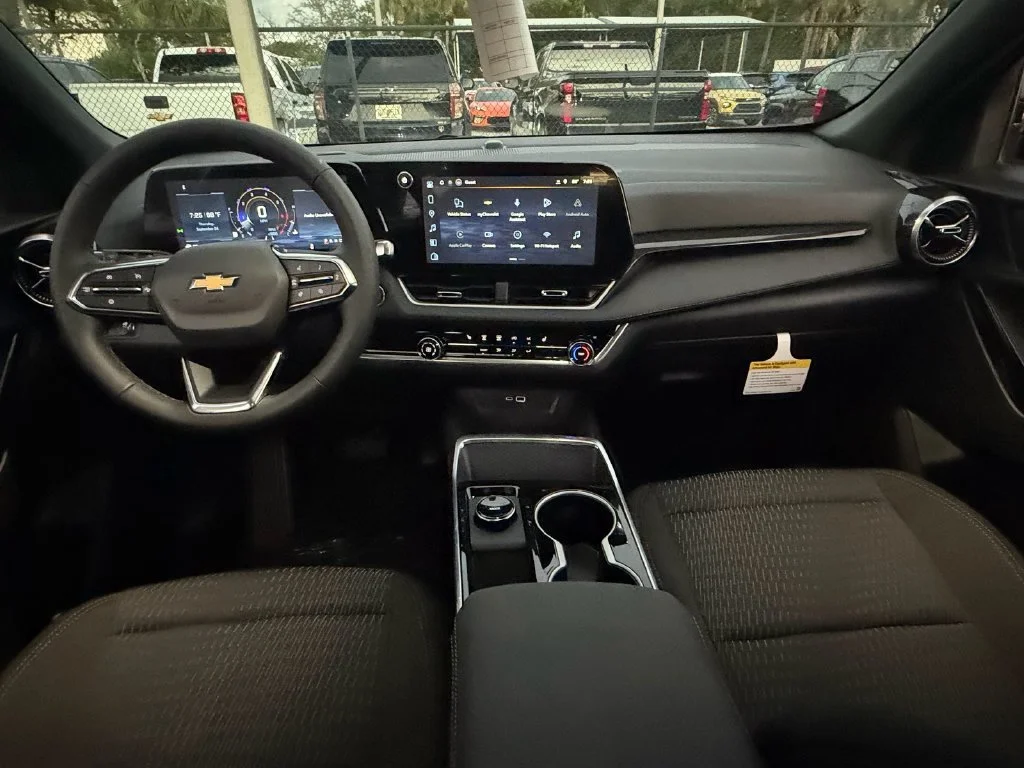 2027 Chevrolet Equinox LT - Photo 12