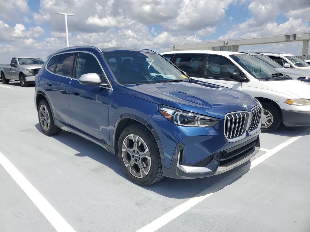 Certified Used 2024 Phytonic Blue Metallic BMW xDrive28i image 2