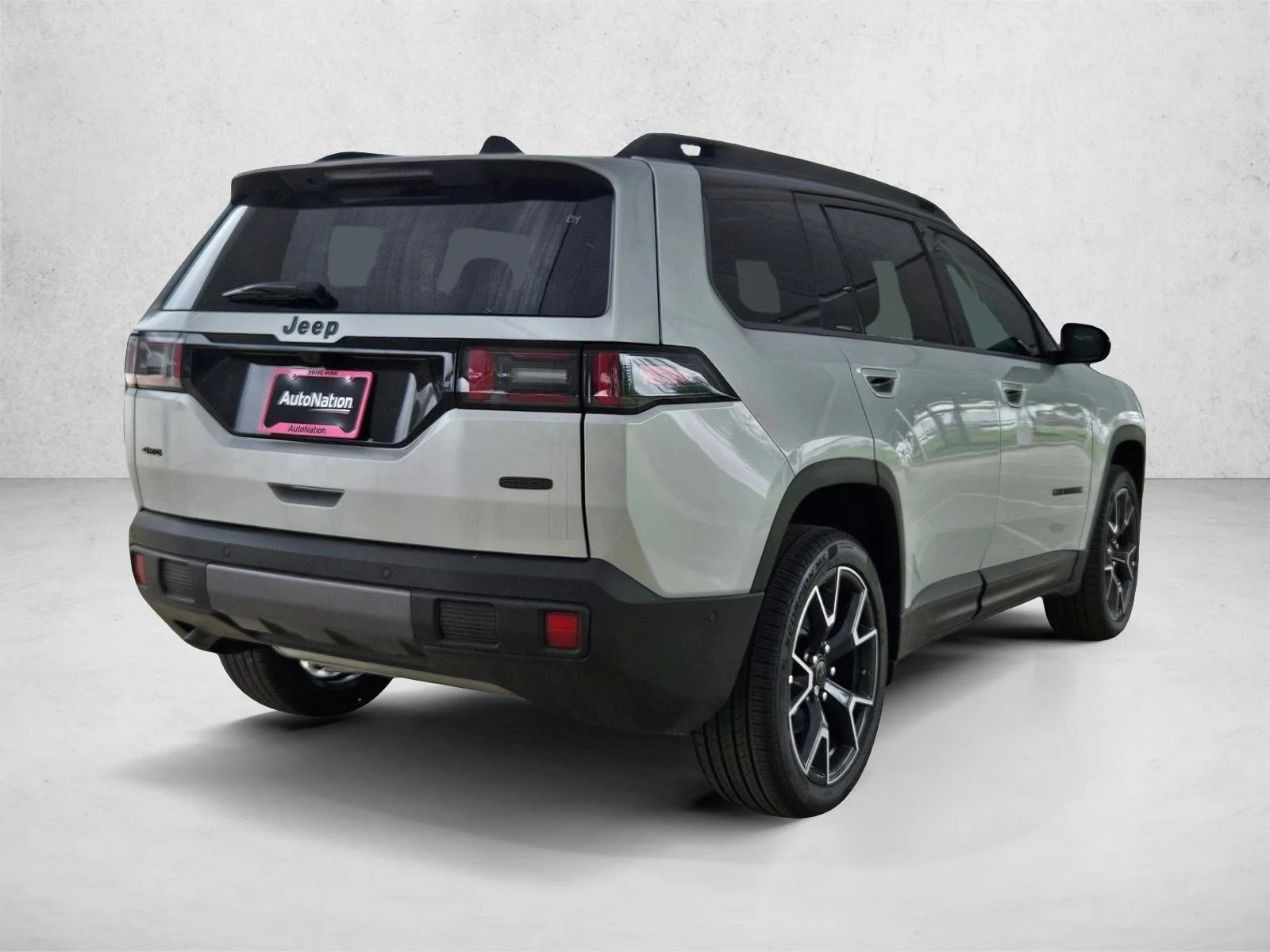 New 2026 Silver Zynith Clear-Coat Exterior Paint Jeep Overland image 2