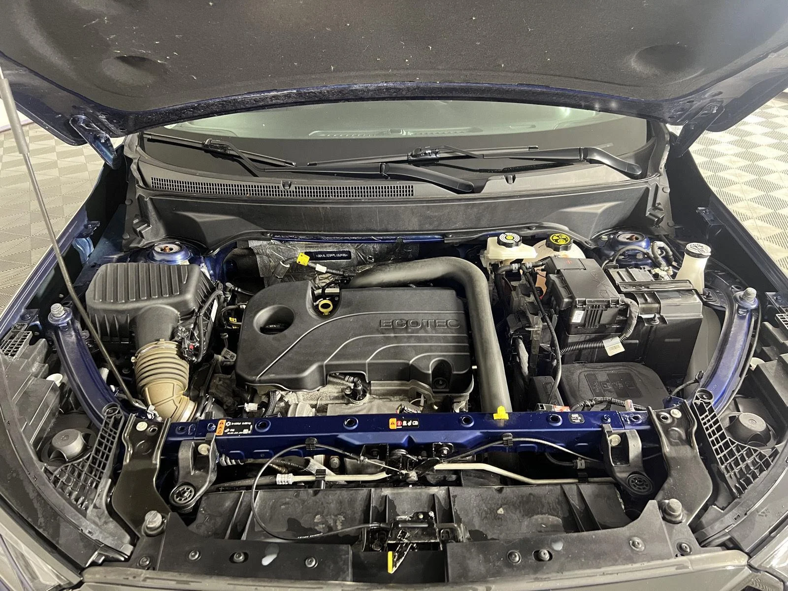 Used 2023 Marine Metallic GMC SLE image 21