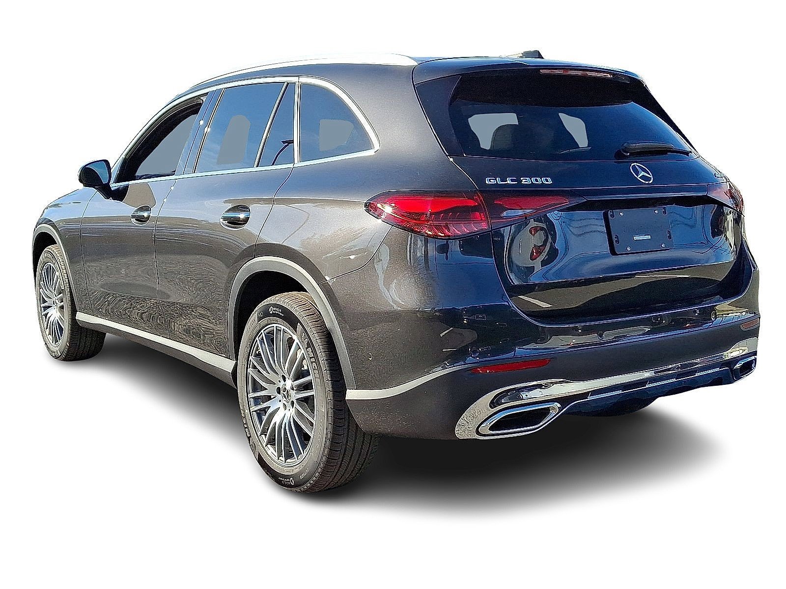 Used 2026 Graphite Grey Metallic Mercedes-Benz GLC 300 image 4