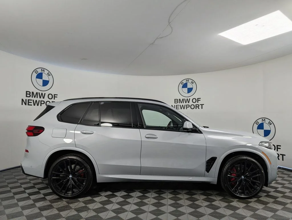 New 2026 Gray BMW xDrive40i image 5