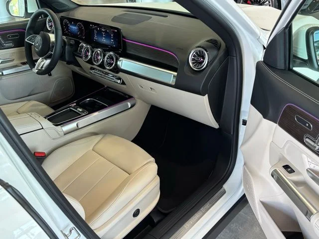New 2026 White Mercedes-Benz GLB 250 image 12