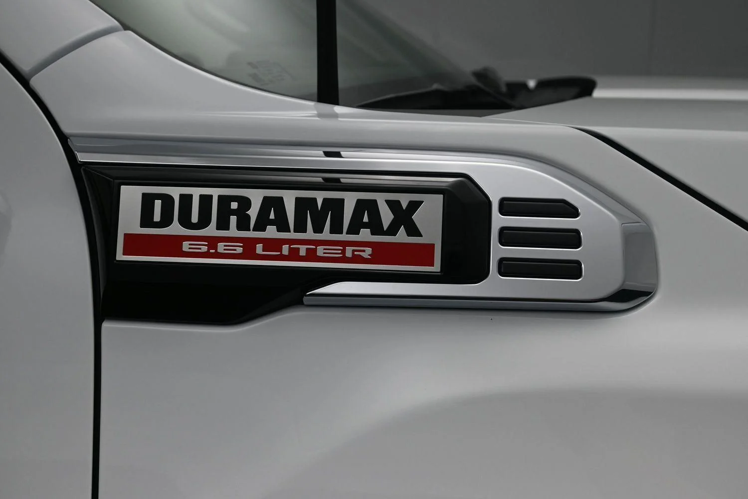 2026 GMC Sierra 2500HD SLT - Photo 6
