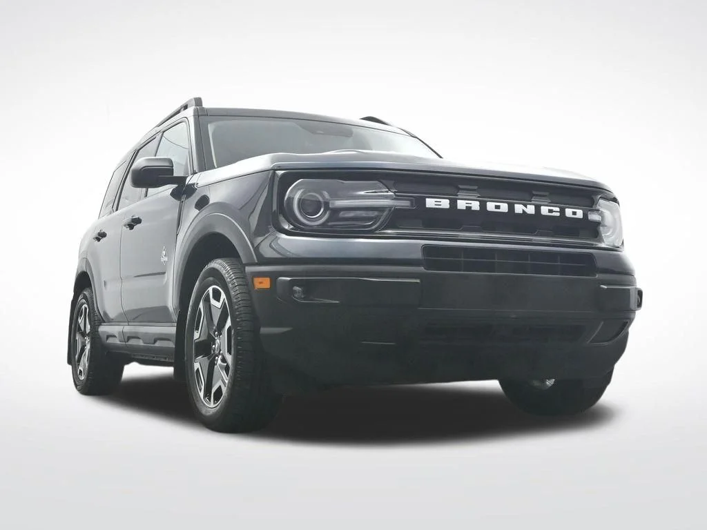 Used 2022 Blue Metallic Ford Outer Banks image 47