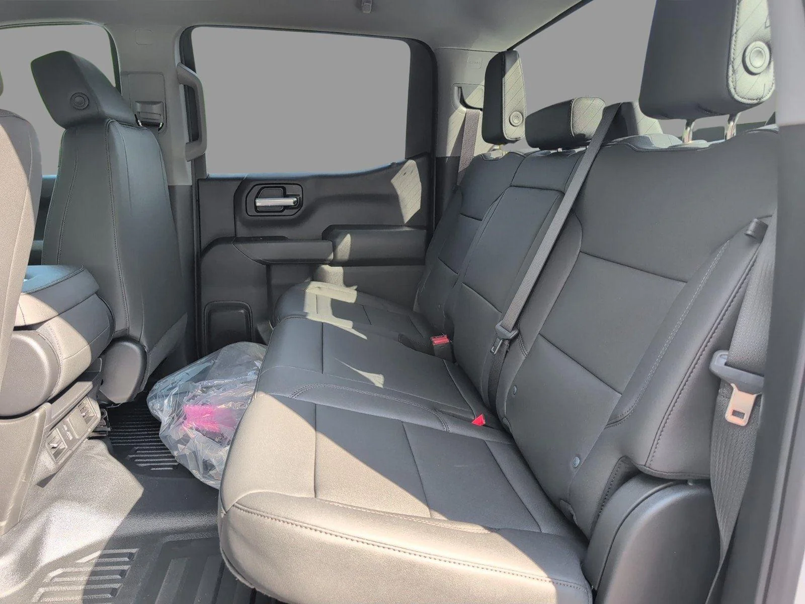 New 2026 Summit White GMC Pro image 33