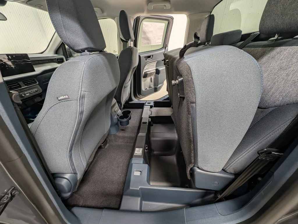New 2026 Carbonized Gray Metallic Ford XLT image 17