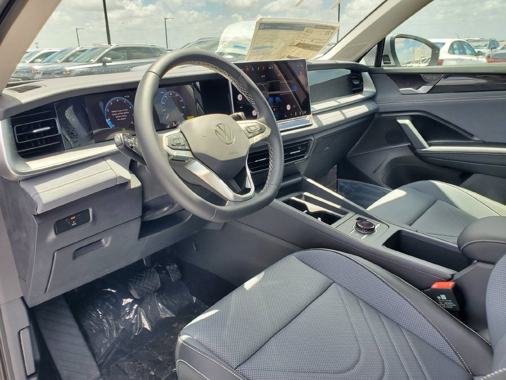 New 2026 Silver Volkswagen 2.0T SE image 10