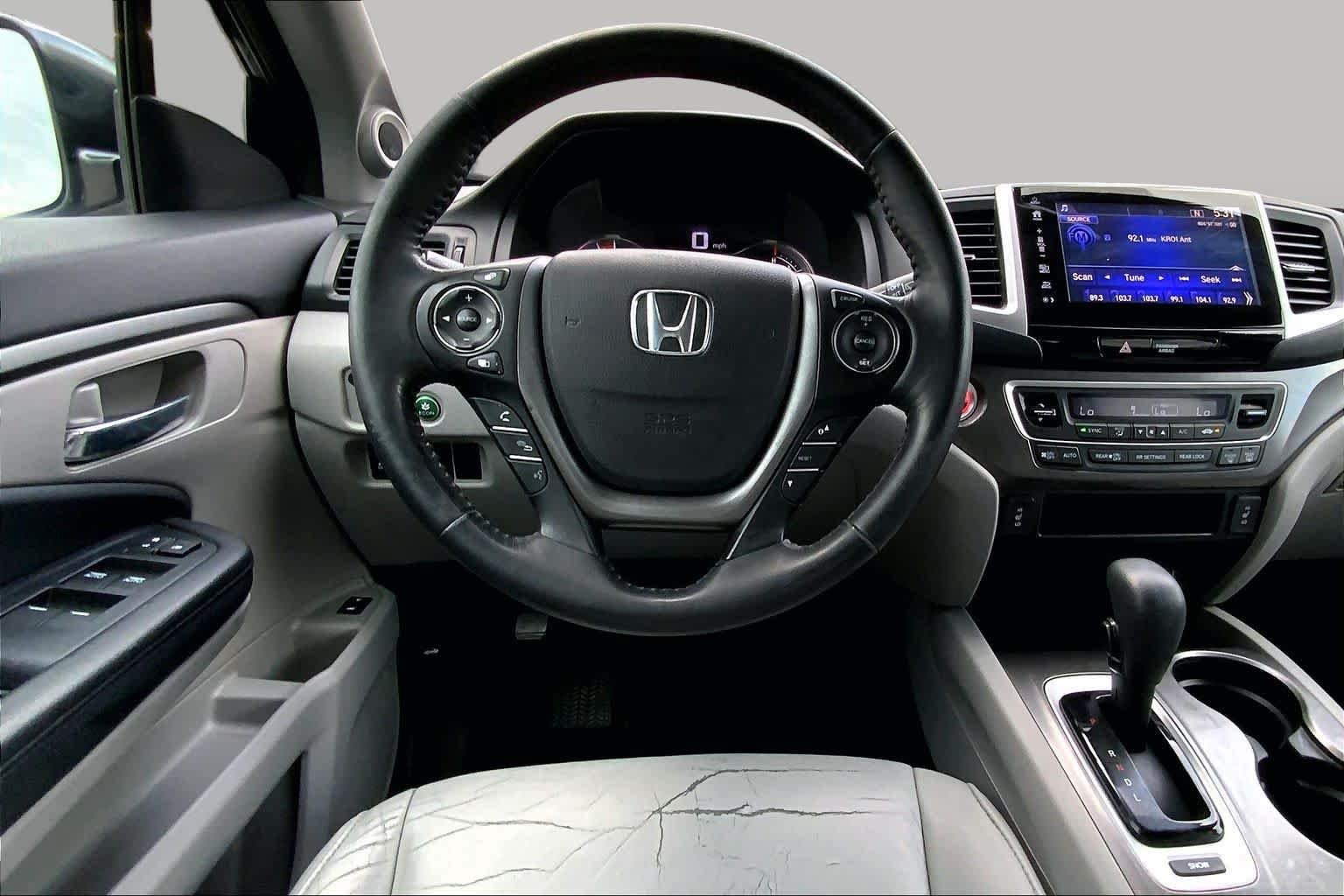 Used 2017 Crystal Black Pearl Honda EX-L image 6