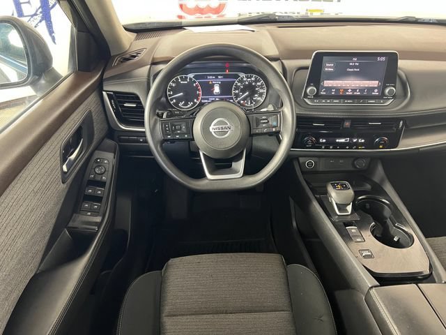 Used 2021 Gray Nissan SV image 14
