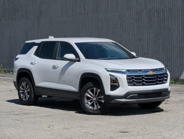 2027 Chevrolet Equinox LT - Photo 10