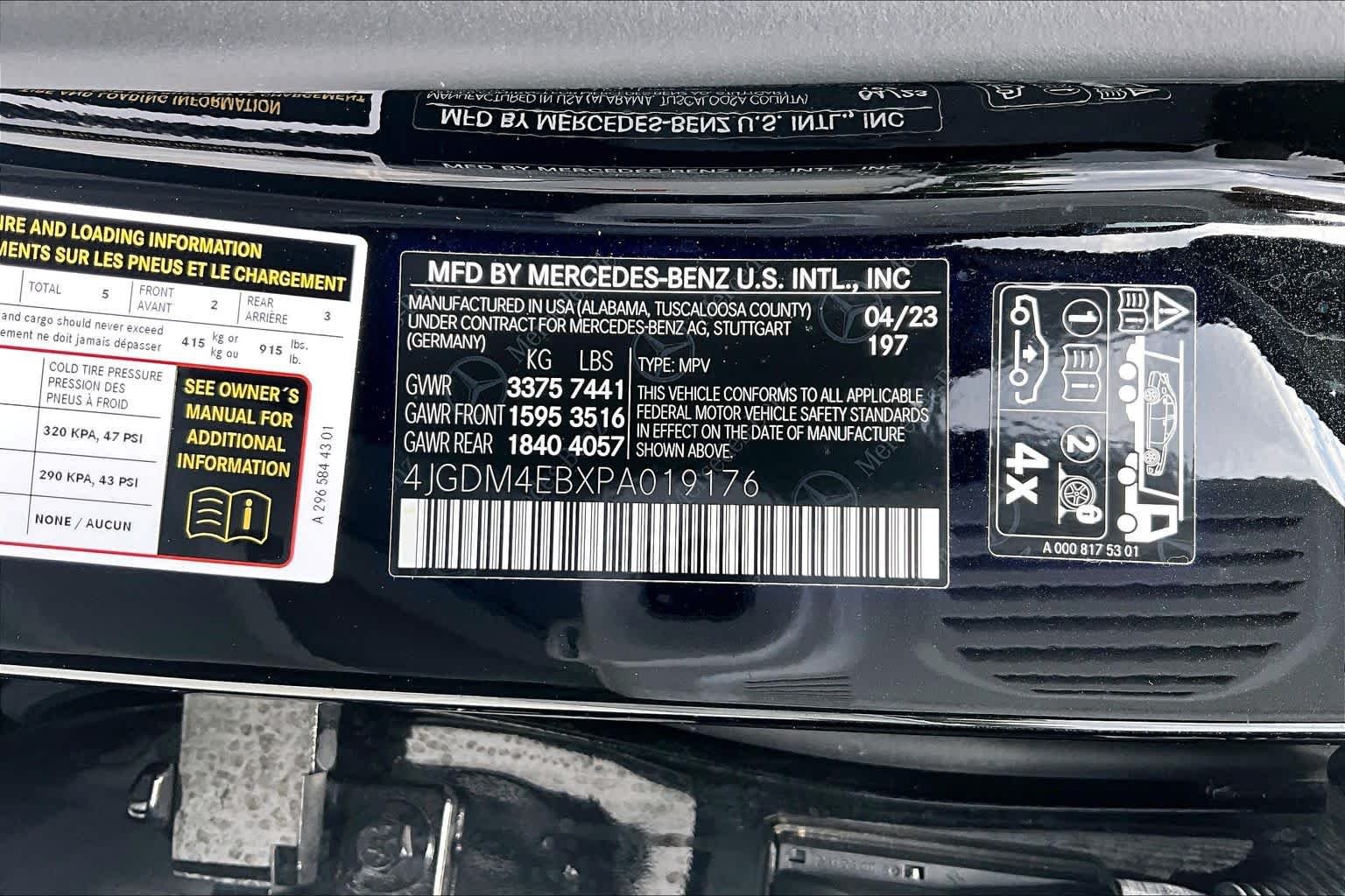 Certified Used 2023 Obsidian Black Metallic Mercedes-Benz EQS 580 image 31