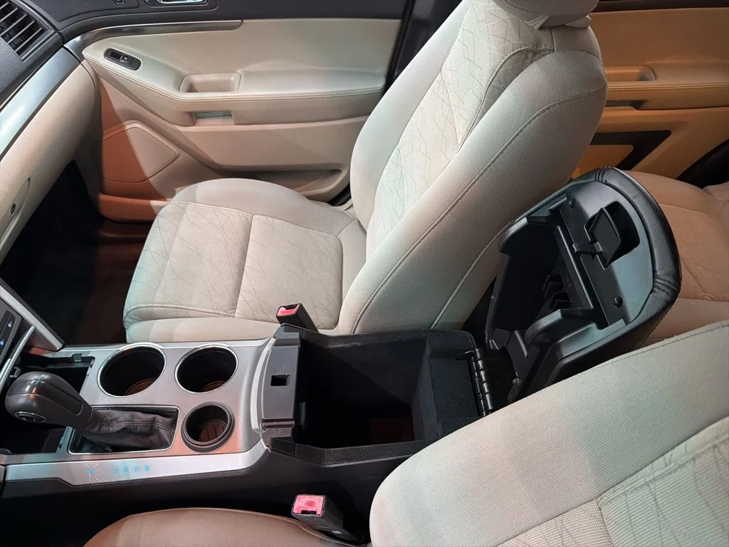 Used 2014 White Ford Base image 43
