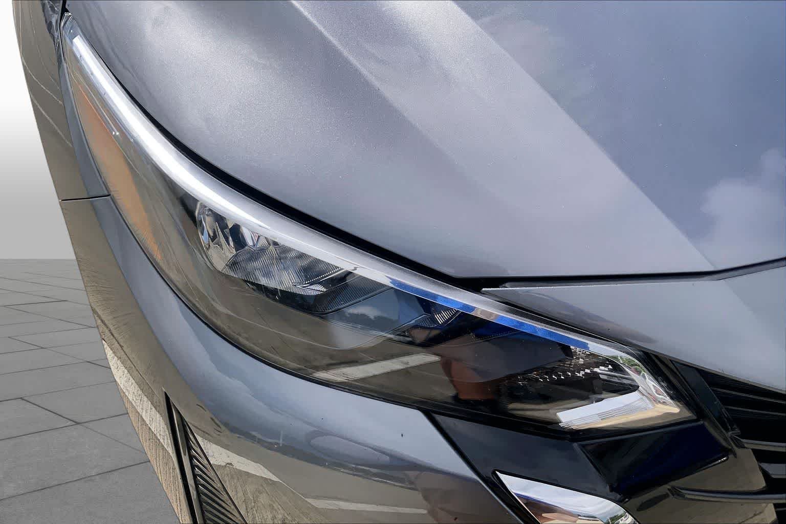Used 2024 Gun Metallic Nissan SV image 27