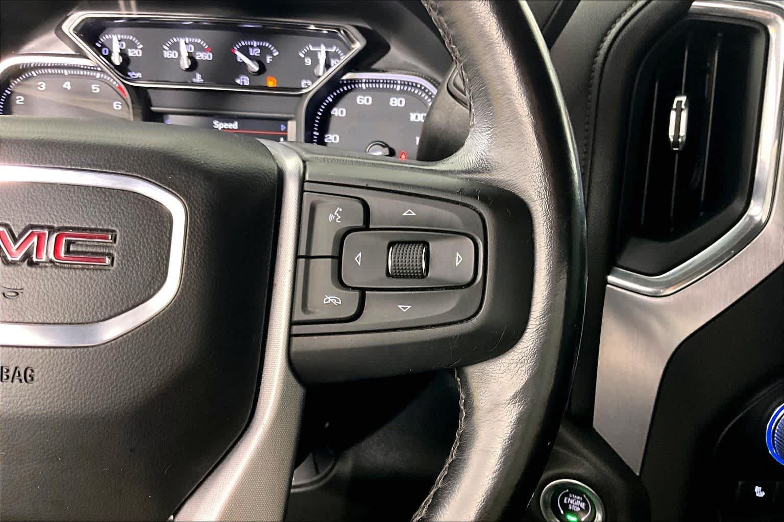 Used 2022 Dark Sky Metallic GMC SLT image 23