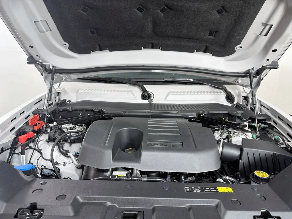 New 2026 Borasco Grey Land Rover X-Dynamic SE image 32