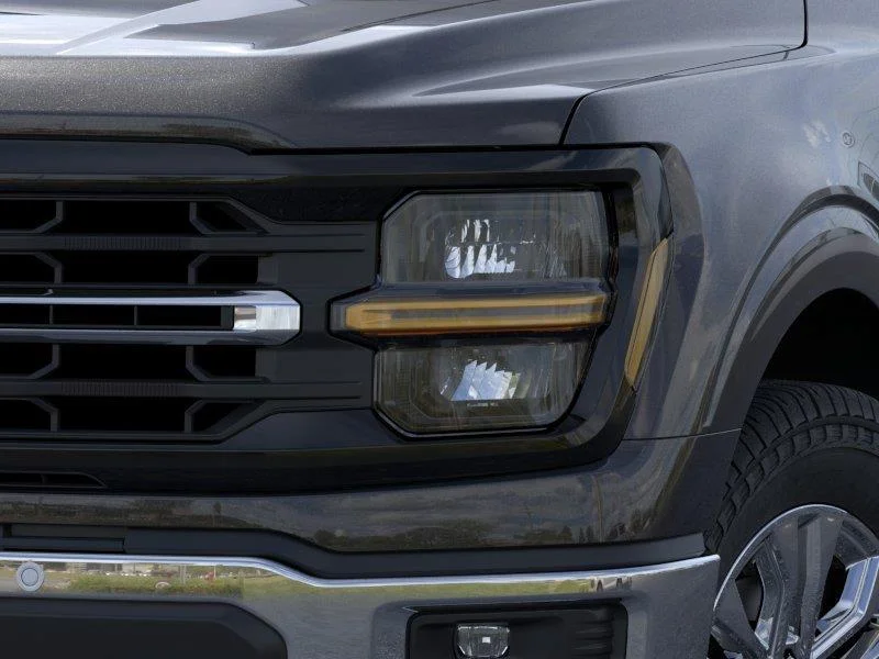 New 2026 Agate Black Metallic FORD XLT image 18