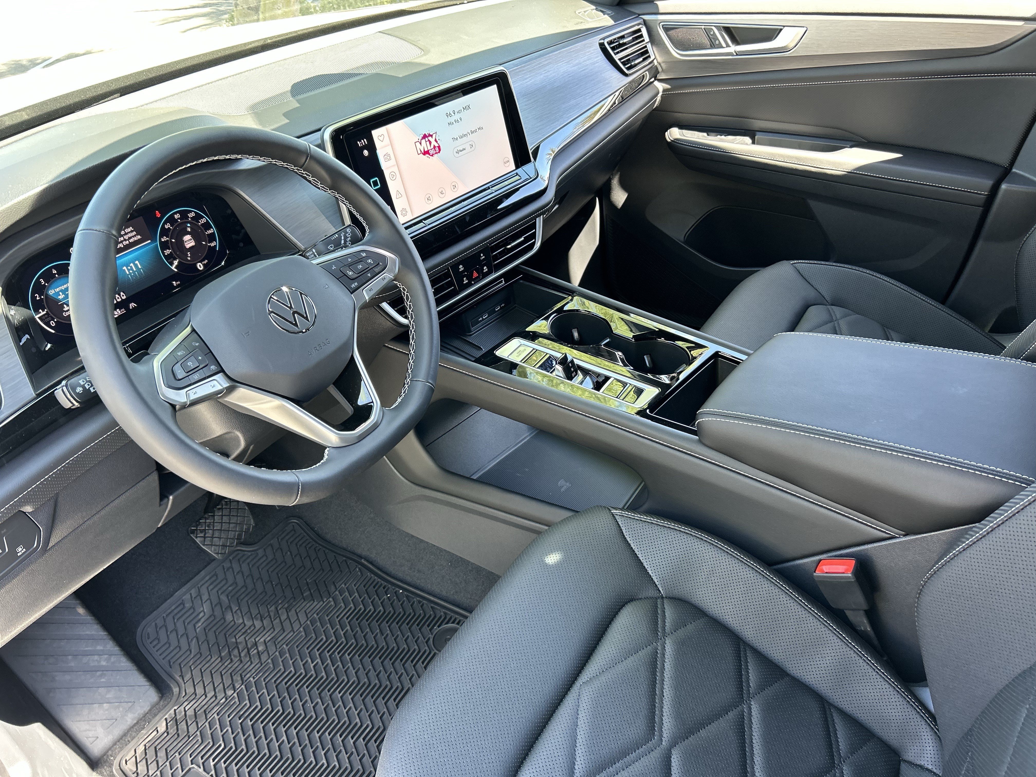 New 2026 Deep Black Pearl Volkswagen 2.0T SE w/Technology image 14