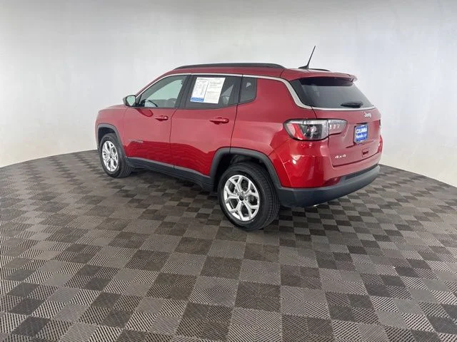 Used 2025 Red Jeep Latitude image 9