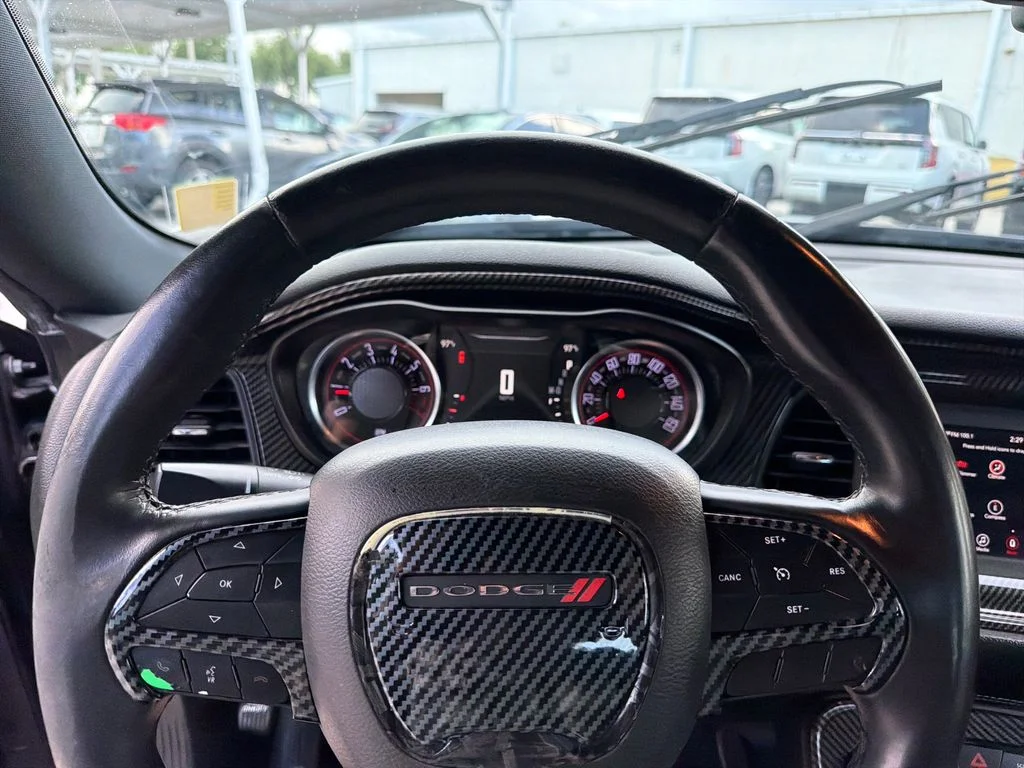 2019 Dodge Challenger SXT - Photo 16