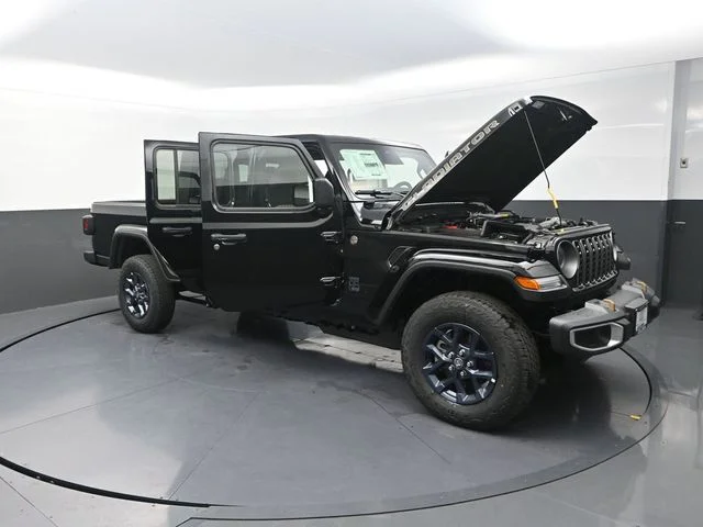 New 2026 Black Clear-Coat Exterior Paint Jeep 85th Anniversary Edition image 29