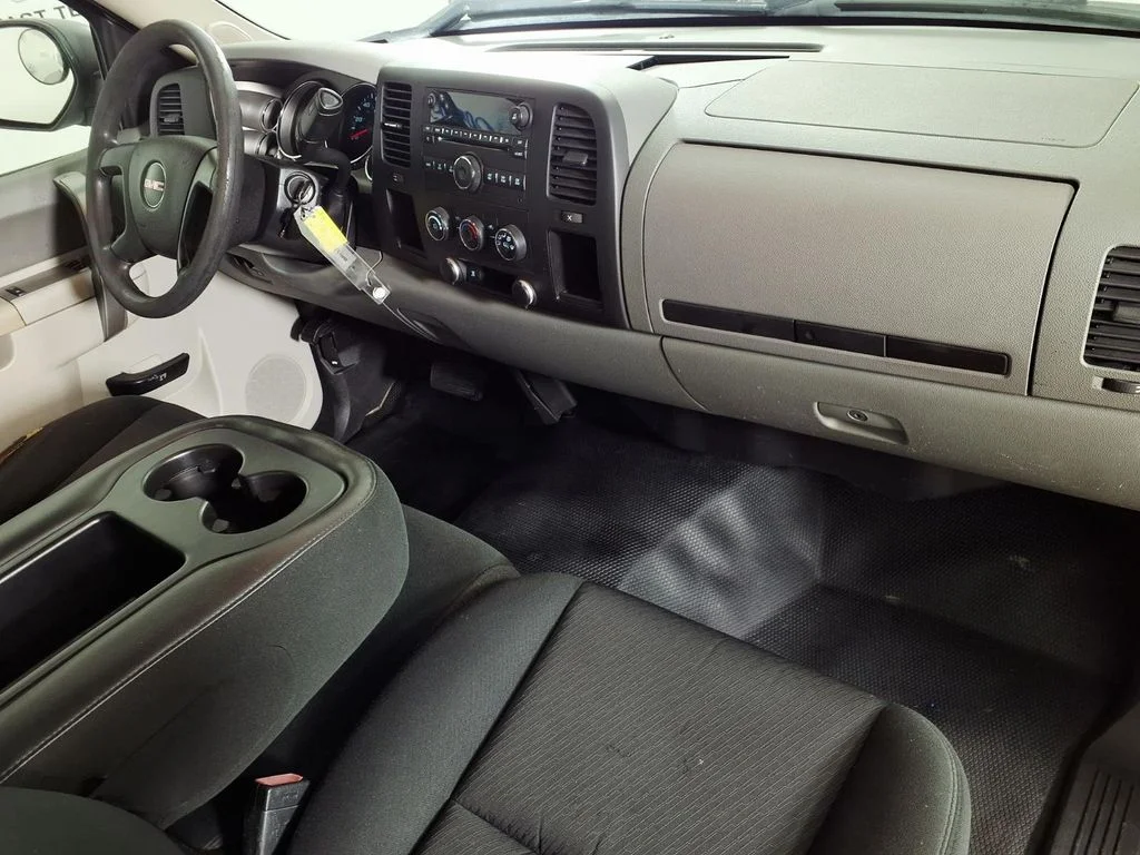 Used 2011 White GMC Work Truck image 12