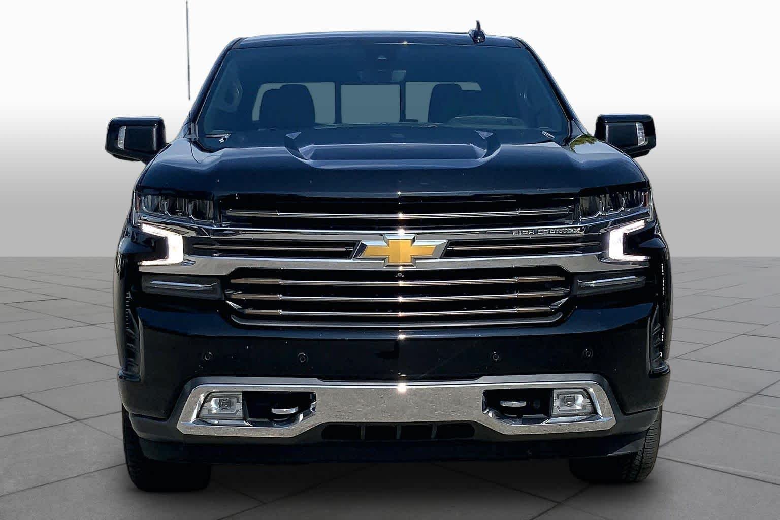 Used 2021 Black Chevrolet High Country image 3