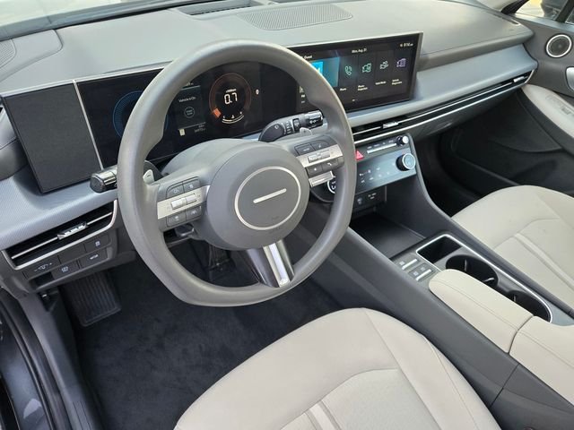 Used 2025 Gray Hyundai SEL image 10